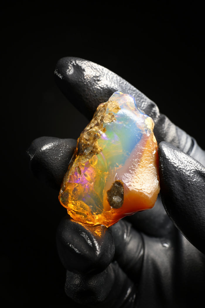 14.95g Rough Ethiopian Welo Specimen Opal