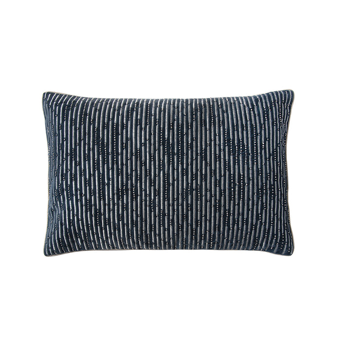 A 14in. x 22in. Wren Pillow.