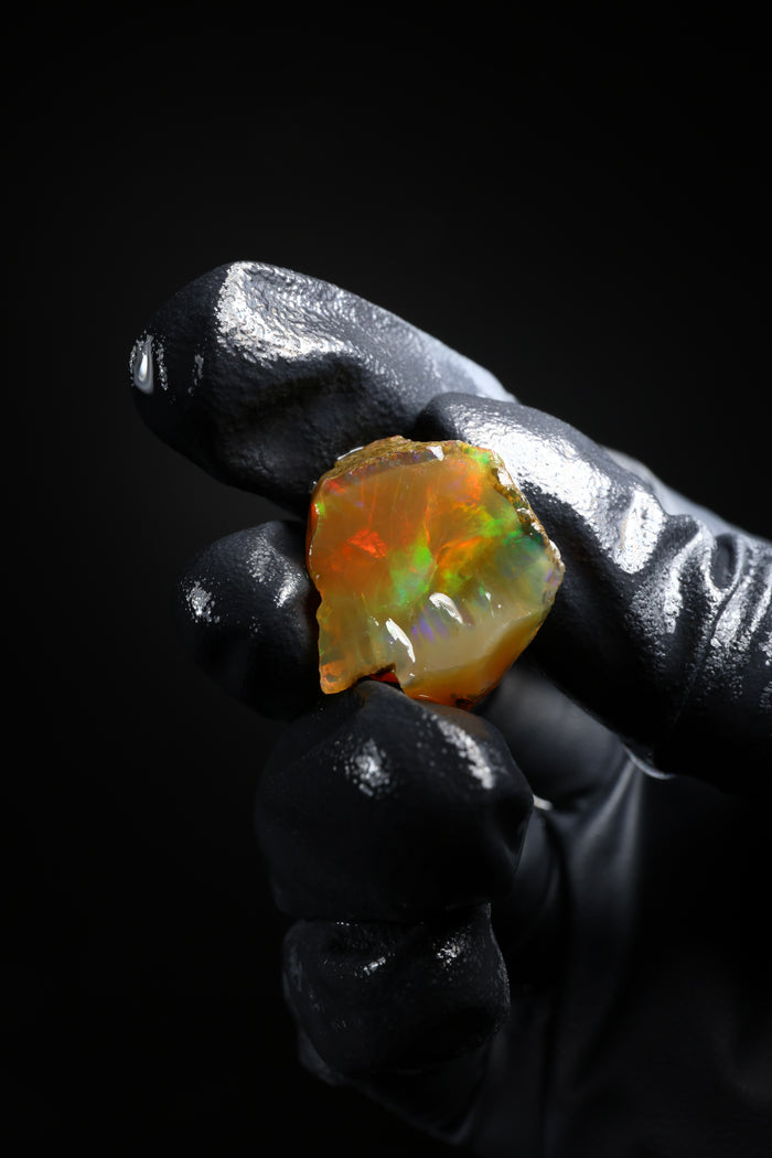 3.24g Rough Ethiopian Welo Specimen Opal