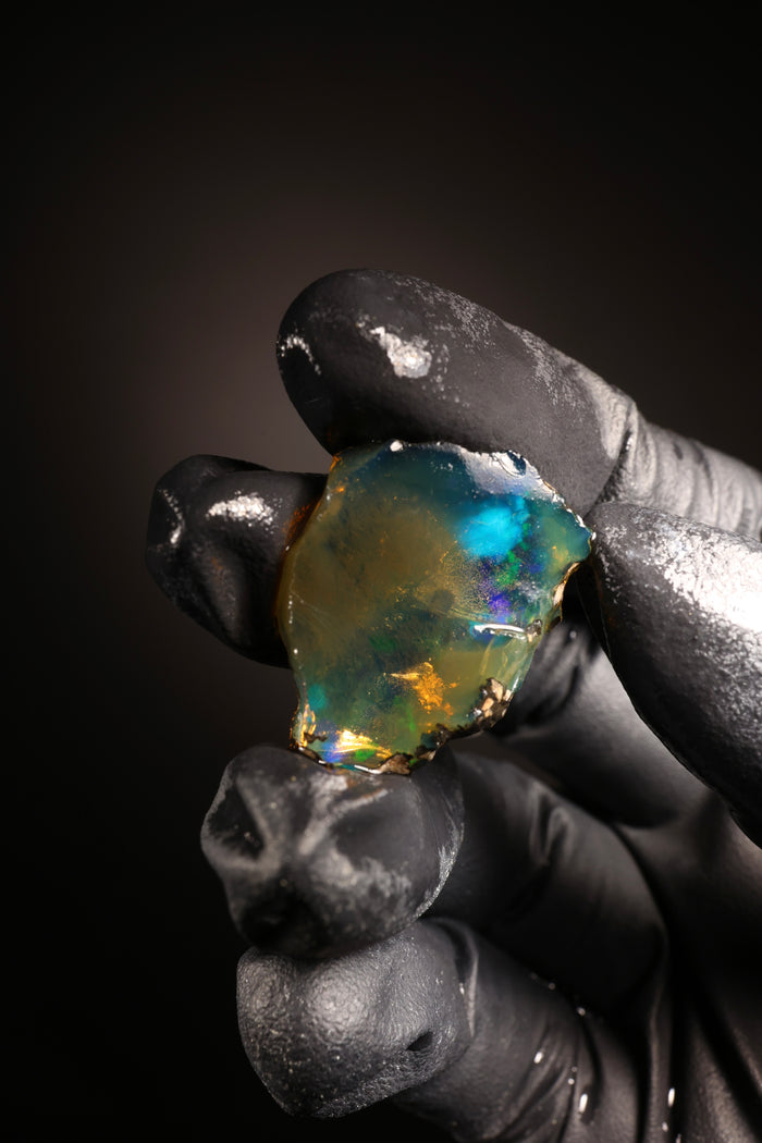 3.96g Rough Ethiopian Welo Specimen Opal
