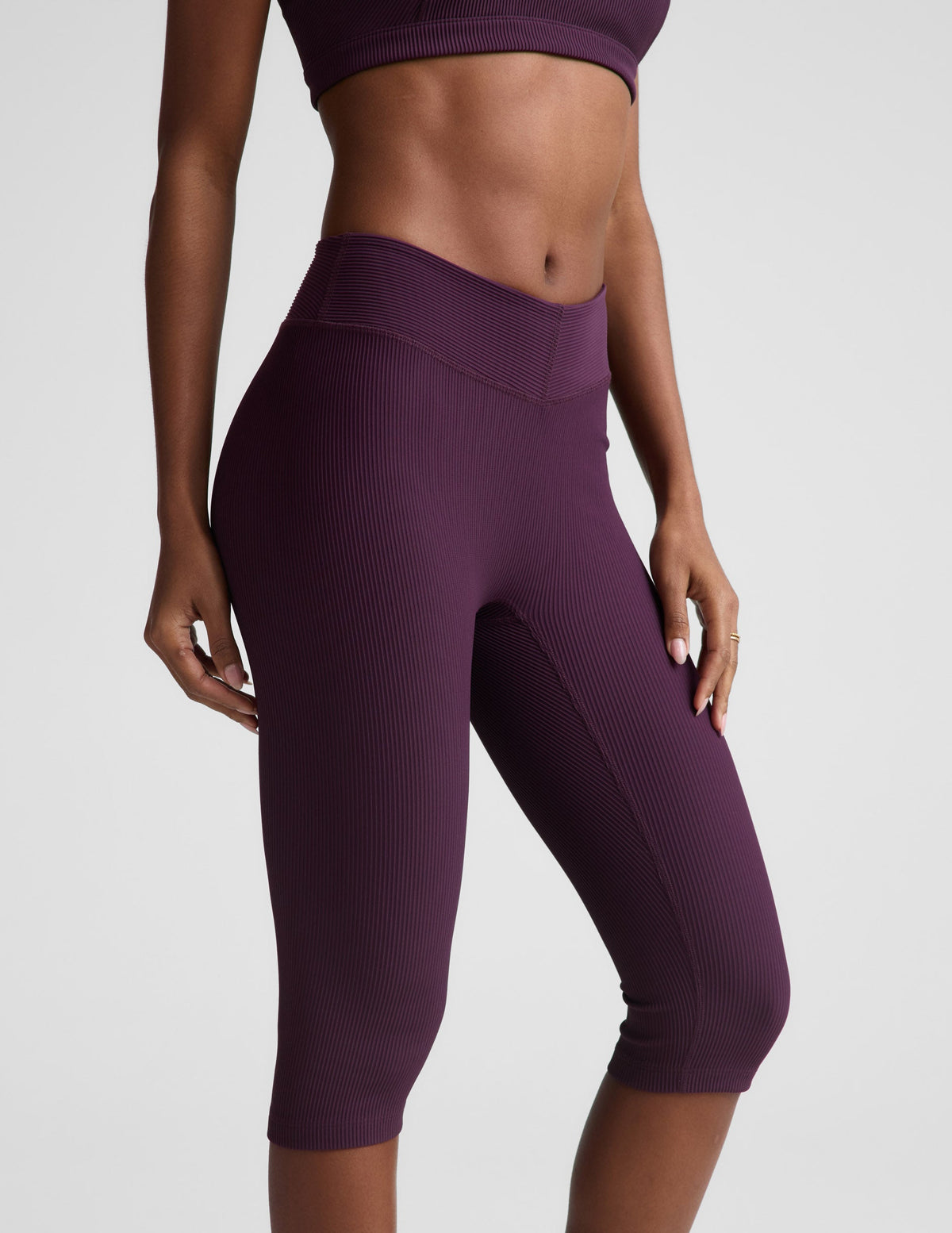 Impulse Ribbed V-Waist Pedal Pusher Legging