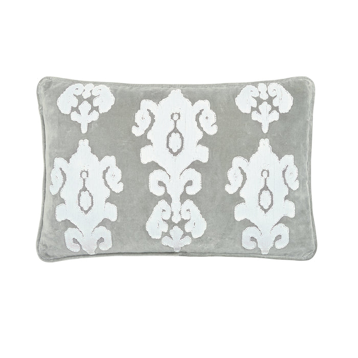 A Alida Pillow.