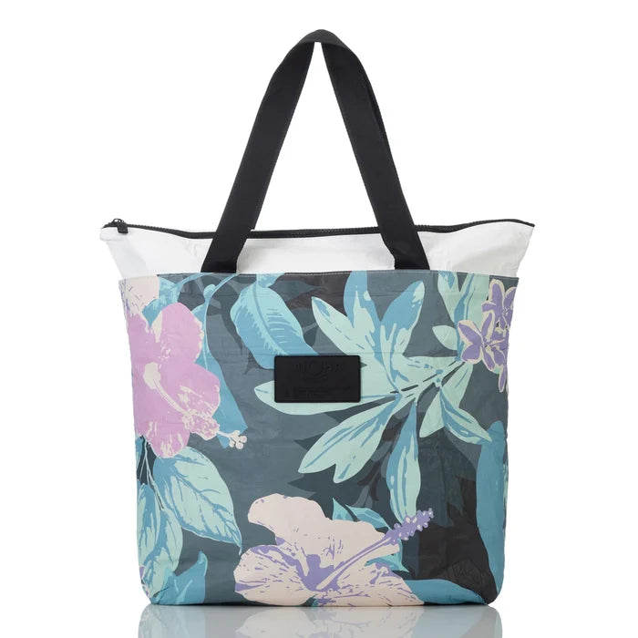 ALOHA PAU HANA DAY TRIPPER