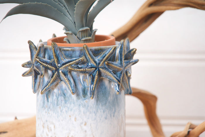 A Chinoiserie Sea Star Container.