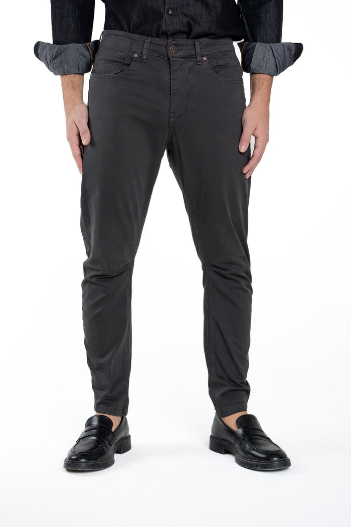 Pantaloni carrot Kron FW26