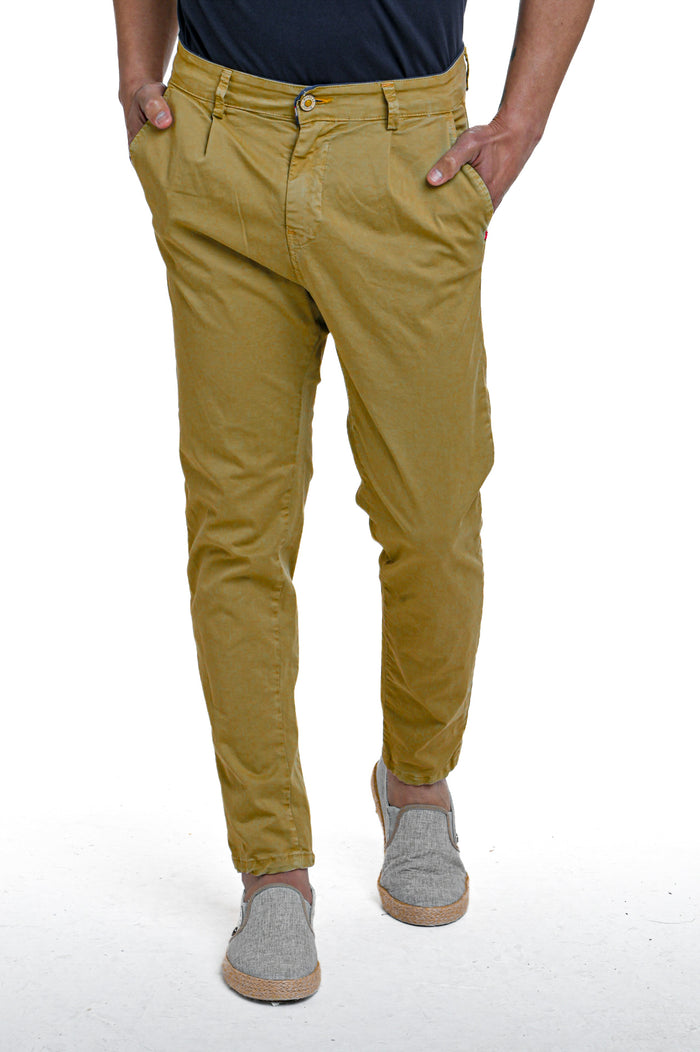 Pantaloni carrot New Private Raso nespola SS26