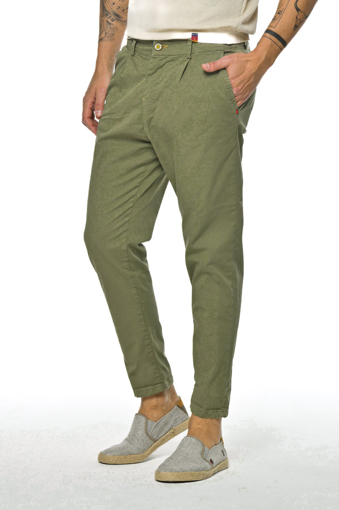 Pantaloni carrot New Private Raso verde salvia SS26