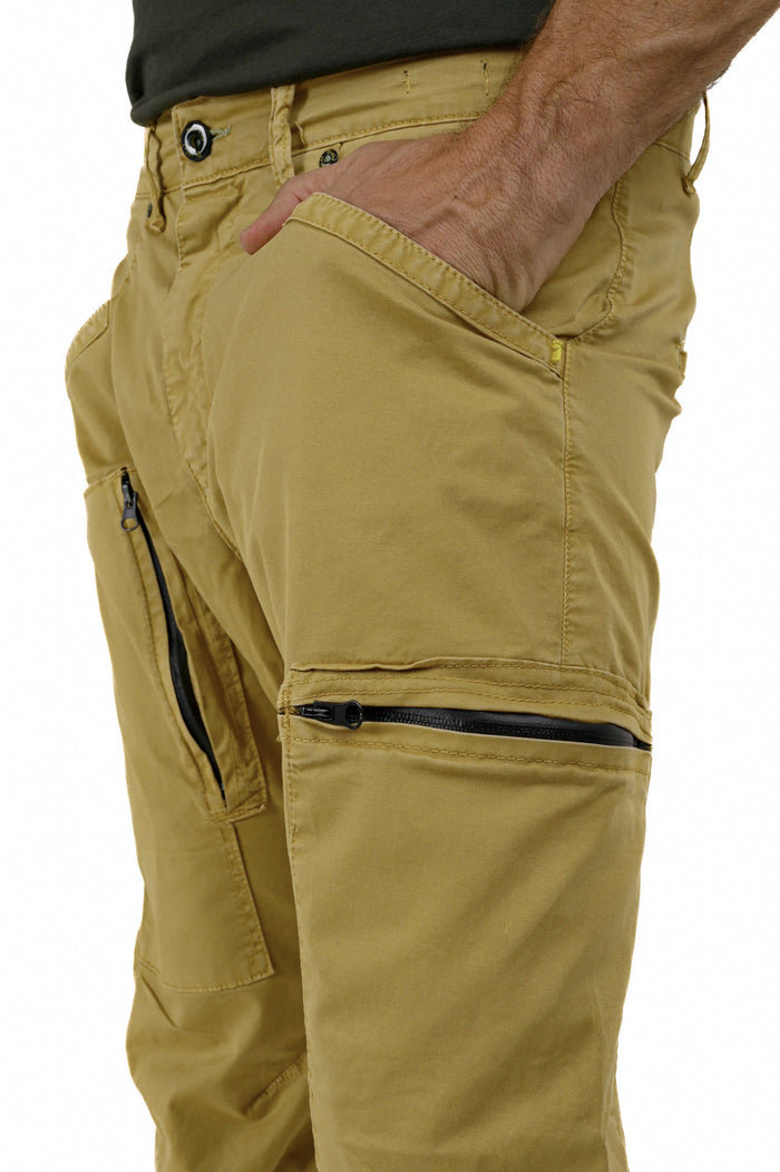 Pantaloni in cotone loose Out SS23