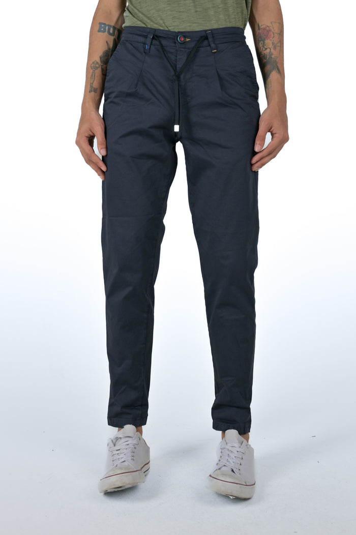 Pantaloni in cotone regular Different Raso SS25