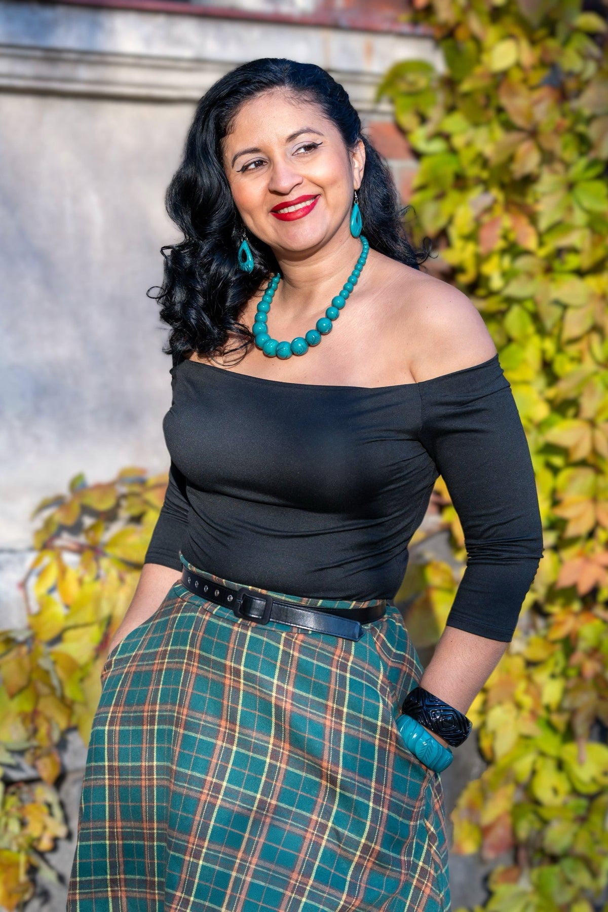 Gloria Rockabilly Off Shoulder Black Top