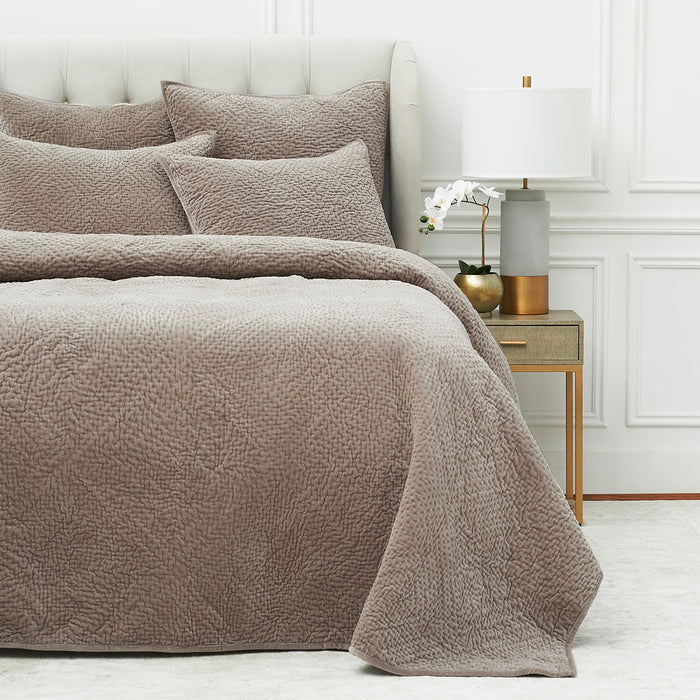 A Vela Euro Sham.